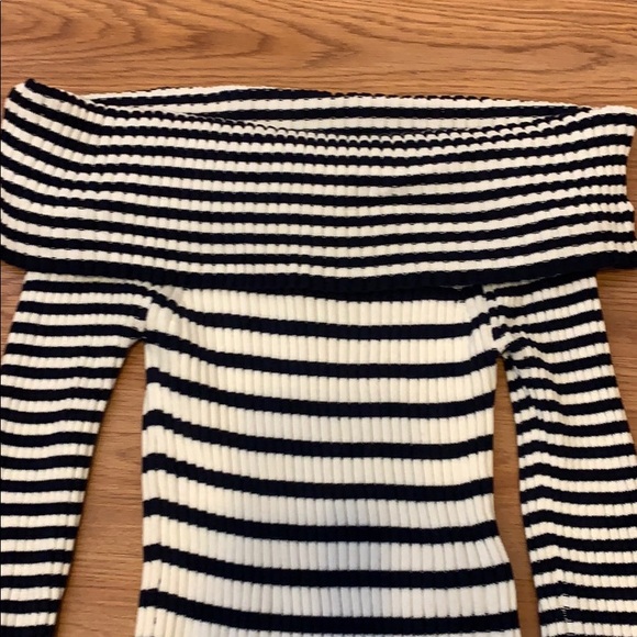 Ella Moss off shoulder top. - Picture 2 of 4